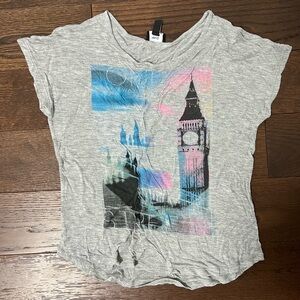 EUC MNG Jeans Graphic T-Shirt in Gray